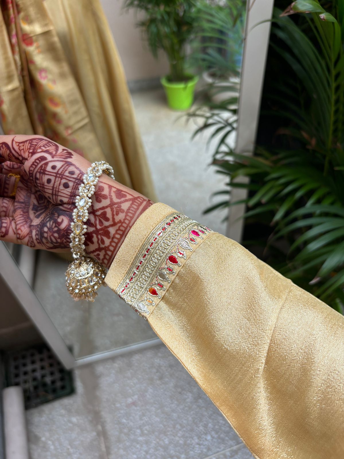 Sunehri Noor Silk Anarkali